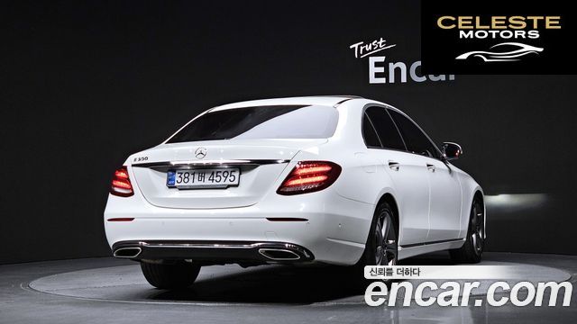 MERCEDES BENZ E-Classe W213 E300 Avantgarde 2019 — photo 2 sur 39