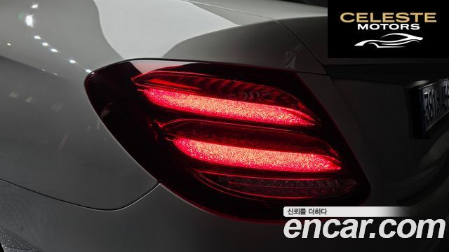 MERCEDES BENZ E-Classe W213 E300 Avantgarde 2019 — photo 28 sur 39