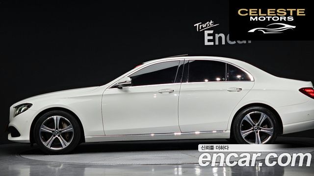 MERCEDES BENZ E-Classe W213 E300 Avantgarde 2019 — photo 32 sur 39