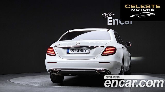 MERCEDES BENZ E-Classe W213 E300 Avantgarde 2019 — photo 4 sur 39