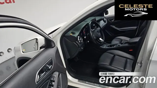 MERCEDES BENZ GLA-Classe X156 GLA250 4MATIC 2019 — photo 12 sur 34
