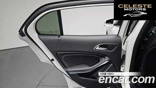MERCEDES BENZ GLA-Classe X156 GLA250 4MATIC 2019 — photo 14 sur 34