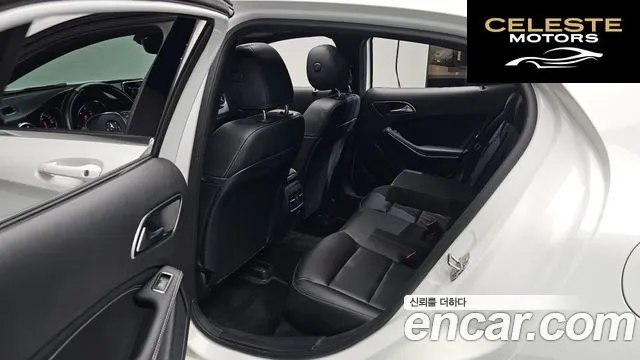 MERCEDES BENZ GLA-Classe X156 GLA250 4MATIC 2019 — photo 17 sur 34