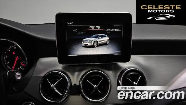 MERCEDES BENZ GLA-Classe X156 GLA250 4MATIC 2019 — photo 19 sur 34
