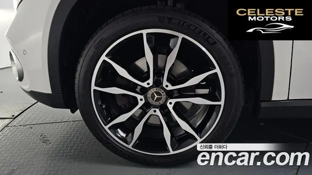 MERCEDES BENZ GLA-Classe X156 GLA250 4MATIC 2019 — photo 4 sur 34