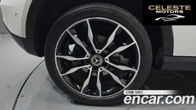 MERCEDES BENZ GLA-Classe X156 GLA250 4MATIC 2019 — photo 6 sur 34