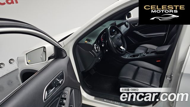 MERCEDES BENZ GLA-Classe X156 GLA250 4MATIC 2019 — photo 12 sur 34