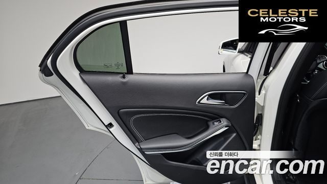 MERCEDES BENZ GLA-Classe X156 GLA250 4MATIC 2019 — photo 14 sur 34