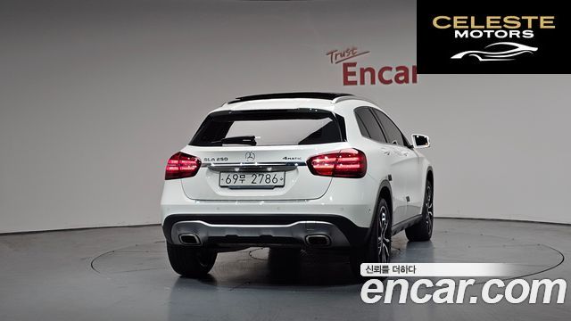 MERCEDES BENZ GLA-Classe X156 GLA250 4MATIC 2019 — photo 3 sur 34