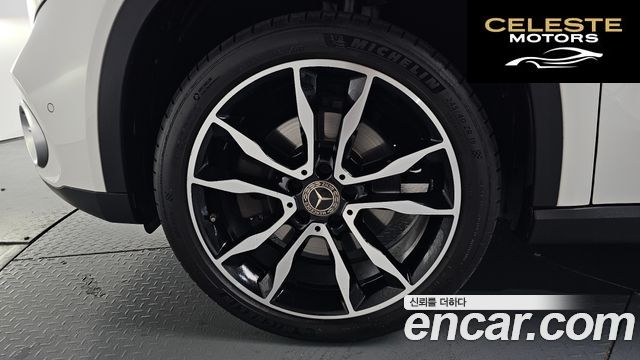 MERCEDES BENZ GLA-Classe X156 GLA250 4MATIC 2019 — photo 4 sur 34