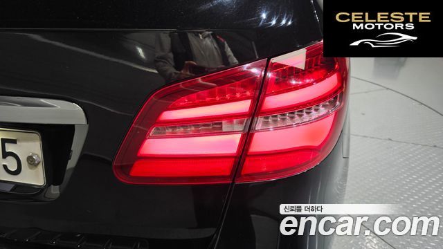 MERCEDES BENZ B-Classe W246 B200 d 2018 — photo 9 sur 35