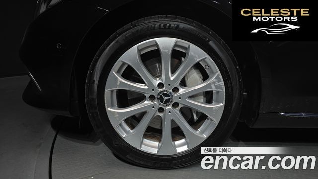 MERCEDES BENZ E-Classe W213 E300 Exclusive 2018 — photo 5 sur 20