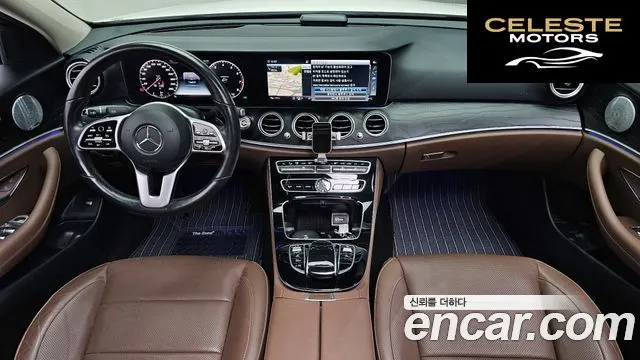 MERCEDES BENZ E-Classe W213 E300 4MATIC Avantgarde 2019 — photo 10 sur 41