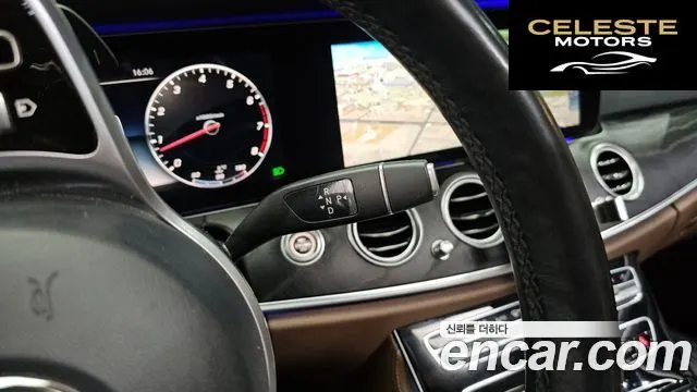 MERCEDES BENZ E-Classe W213 E300 4MATIC Avantgarde 2019 — photo 12 sur 41