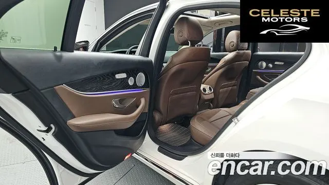 MERCEDES BENZ E-Classe W213 E300 4MATIC Avantgarde 2019 — photo 18 sur 41