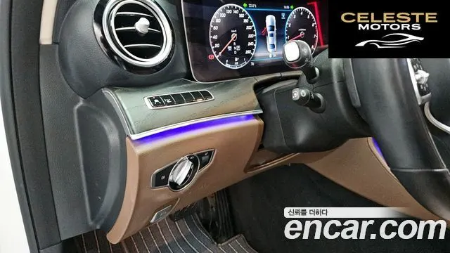 MERCEDES BENZ E-Classe W213 E300 4MATIC Avantgarde 2019 — photo 26 sur 41