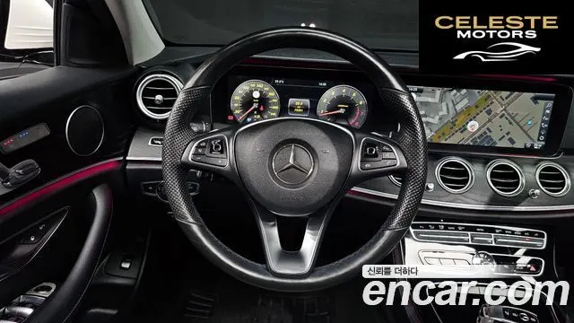 MERCEDES BENZ E-Classe W213 E300 Avantgarde 2017 — photo 13 sur 20