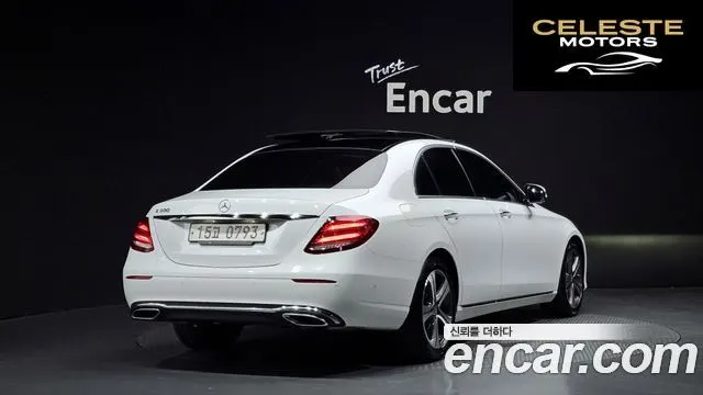 MERCEDES BENZ E-Classe W213 E300 Avantgarde 2017 — photo 2 sur 20