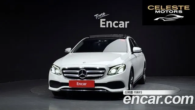MERCEDES BENZ E-Classe W213 E300 Avantgarde 2017 — photo 3 sur 20