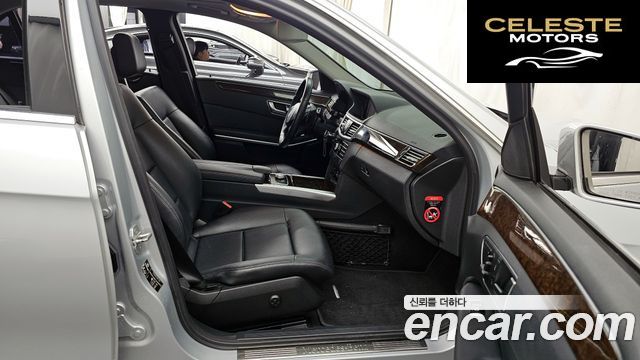 MERCEDES BENZ E-Classe W212 E200 CGI 2012 — photo 11 sur 20