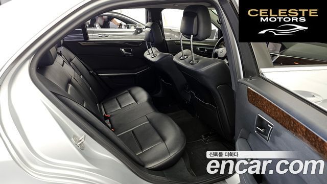 MERCEDES BENZ E-Classe W212 E200 CGI 2012 — photo 12 sur 20