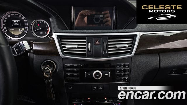 MERCEDES BENZ E-Classe W212 E200 CGI 2012 — photo 14 sur 20