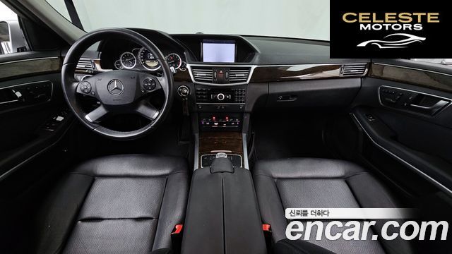 MERCEDES BENZ E-Classe W212 E200 CGI 2012 — photo 7 sur 20