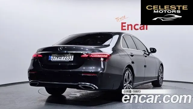 MERCEDES BENZ E-Classe W213 E250 Avantgarde 2021 — photo 2 sur 36