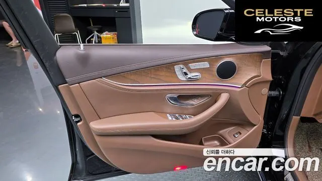 MERCEDES BENZ E-Classe W213 E220d 4MATIC Exclusive 2019 — photo 13 sur 30
