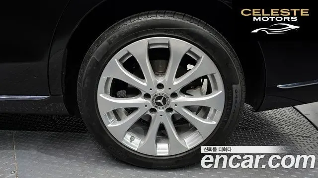 MERCEDES BENZ E-Classe W213 E220d 4MATIC Exclusive 2019 — photo 6 sur 30
