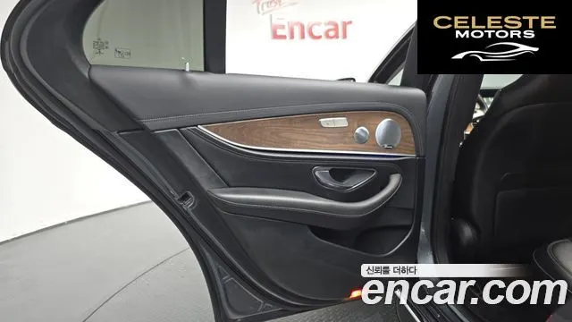 MERCEDES BENZ E-Classe W213 E300 4MATIC Exclusive 2018 — photo 14 sur 34