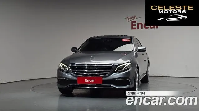 MERCEDES BENZ E-Classe W213 E300 4MATIC Exclusive 2018 — photo 2 sur 34