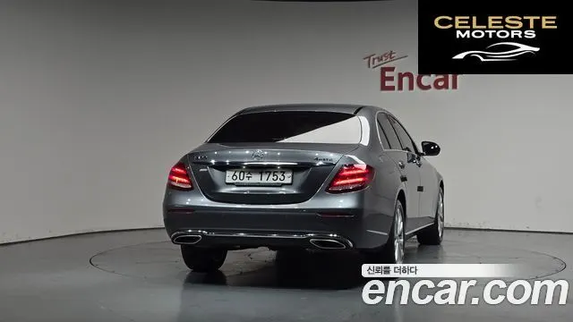 MERCEDES BENZ E-Classe W213 E300 4MATIC Exclusive 2018 — photo 3 sur 34