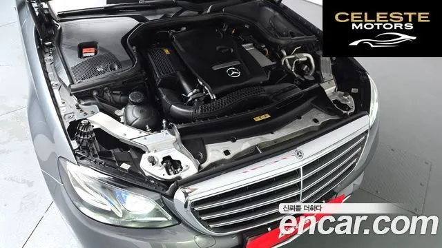 MERCEDES BENZ E-Classe W213 E300 4MATIC Exclusive 2018 — photo 5 sur 34