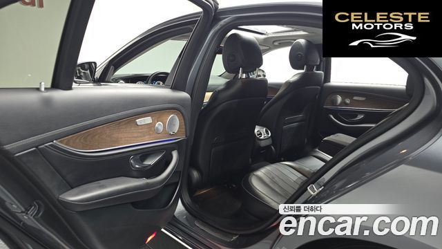 MERCEDES BENZ E-Classe W213 E300 4MATIC Exclusive 2018 — photo 15 sur 34