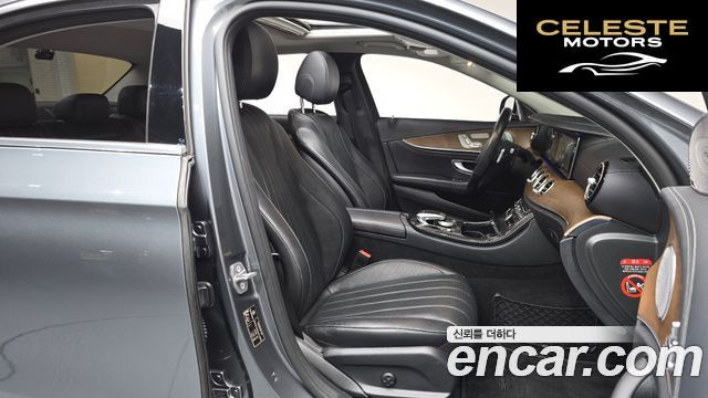MERCEDES BENZ E-Classe W213 E300 4MATIC Exclusive 2018 — photo 16 sur 34
