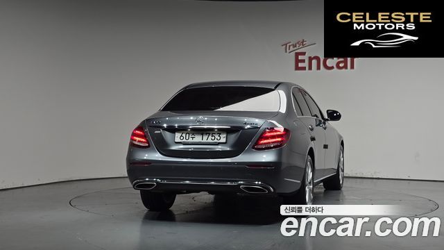 MERCEDES BENZ E-Classe W213 E300 4MATIC Exclusive 2018 — photo 3 sur 34