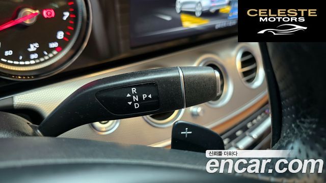 MERCEDES BENZ E-Classe W213 E200 Avantgarde 2018 — photo 12 sur 32