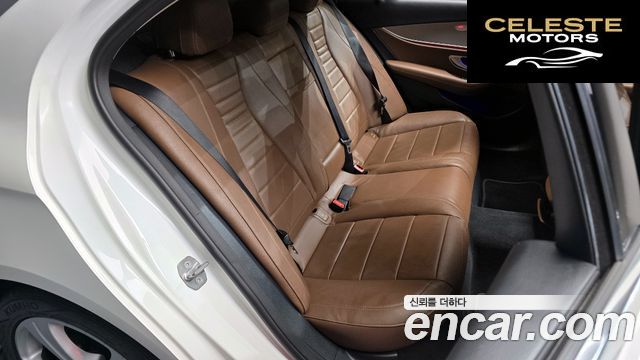 MERCEDES BENZ E-Classe W213 E200 Avantgarde 2018 — photo 17 sur 32