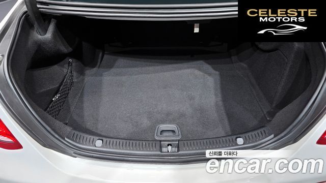 MERCEDES BENZ E-Classe W213 E200 Avantgarde 2018 — photo 28 sur 32