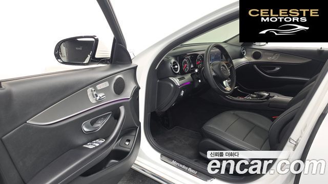 MERCEDES BENZ E-Classe W213 E200 Avantgarde 2017 — photo 10 sur 20