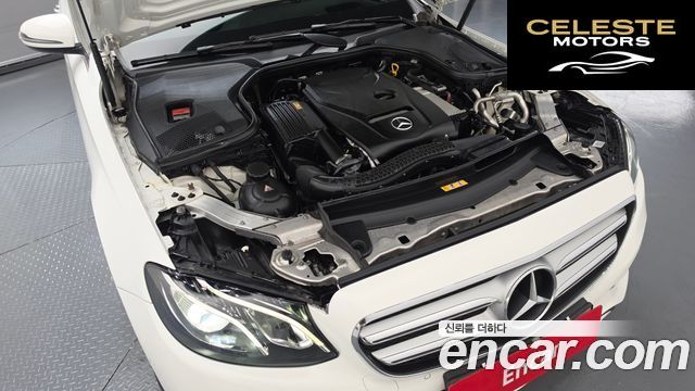 MERCEDES BENZ E-Classe W213 E200 Avantgarde 2017 — photo 6 sur 20