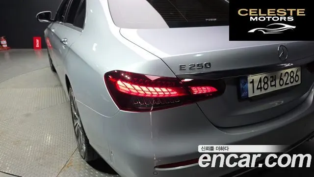 MERCEDES BENZ E-Classe W213 E250 Avantgarde 2022 — photo 9 sur 31