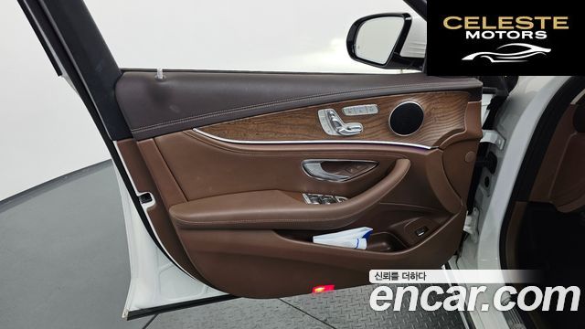 MERCEDES BENZ E-Classe W213 E300 Exclusive 2017 — photo 14 sur 35