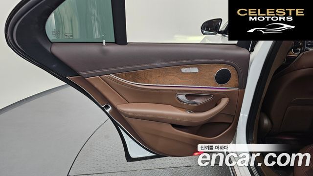 MERCEDES BENZ E-Classe W213 E300 Exclusive 2017 — photo 15 sur 35
