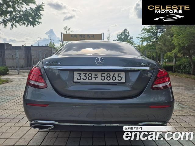 MERCEDES BENZ E-Classe W213 E220d 4MATIC Exclusive 2020 — photo 4 sur 26