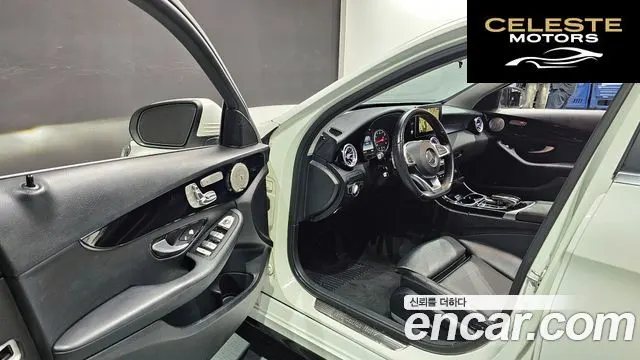 MERCEDES BENZ C-Classe W205 C200 2016 — photo 10 sur 26