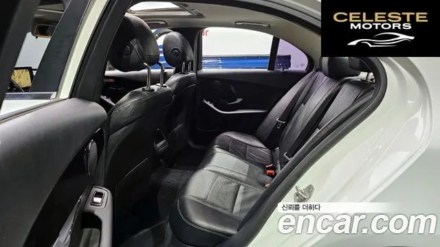 MERCEDES BENZ C-Classe W205 C200 2016 — photo 11 sur 26