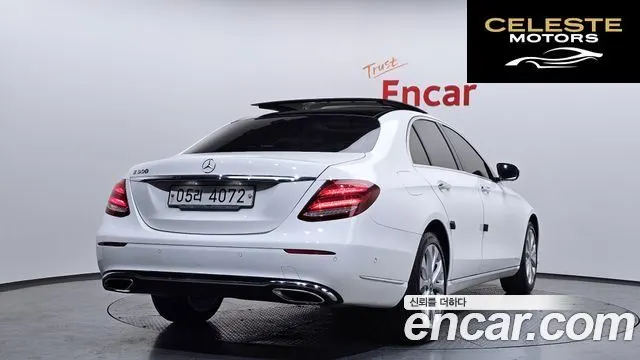 MERCEDES BENZ E-Classe W213 E300 Exclusive 2017 — photo 2 sur 35