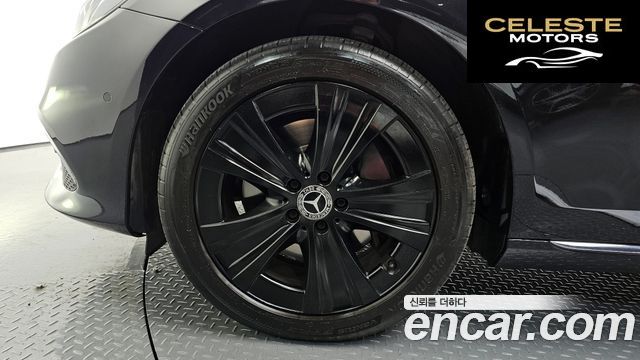 MERCEDES BENZ E-Classe W213 E300e Exclusive 2019 — photo 4 sur 31
